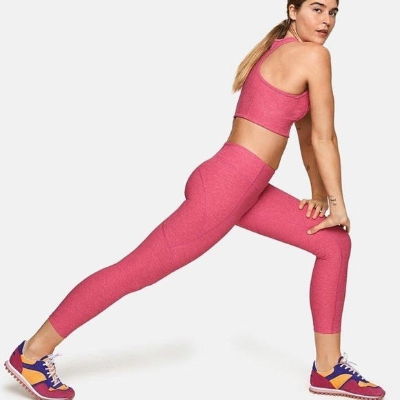 NWT Outdoor Voices 3/4 Warmup Leggings In Flamingo - Picture 2 of 8